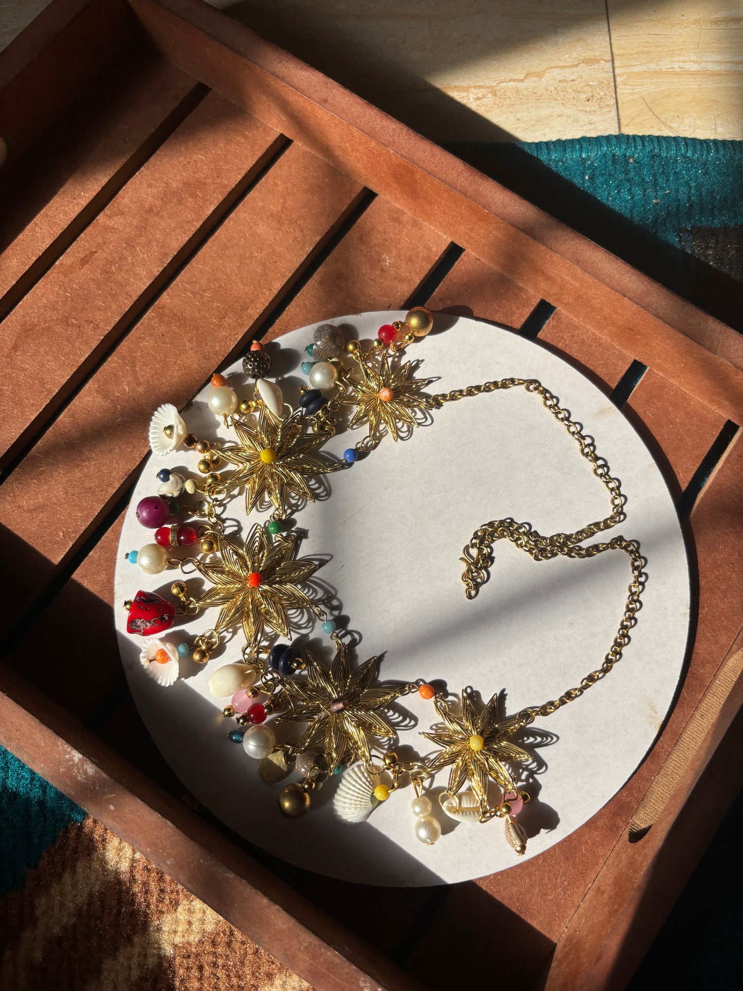 Coastal Charm (golden)
