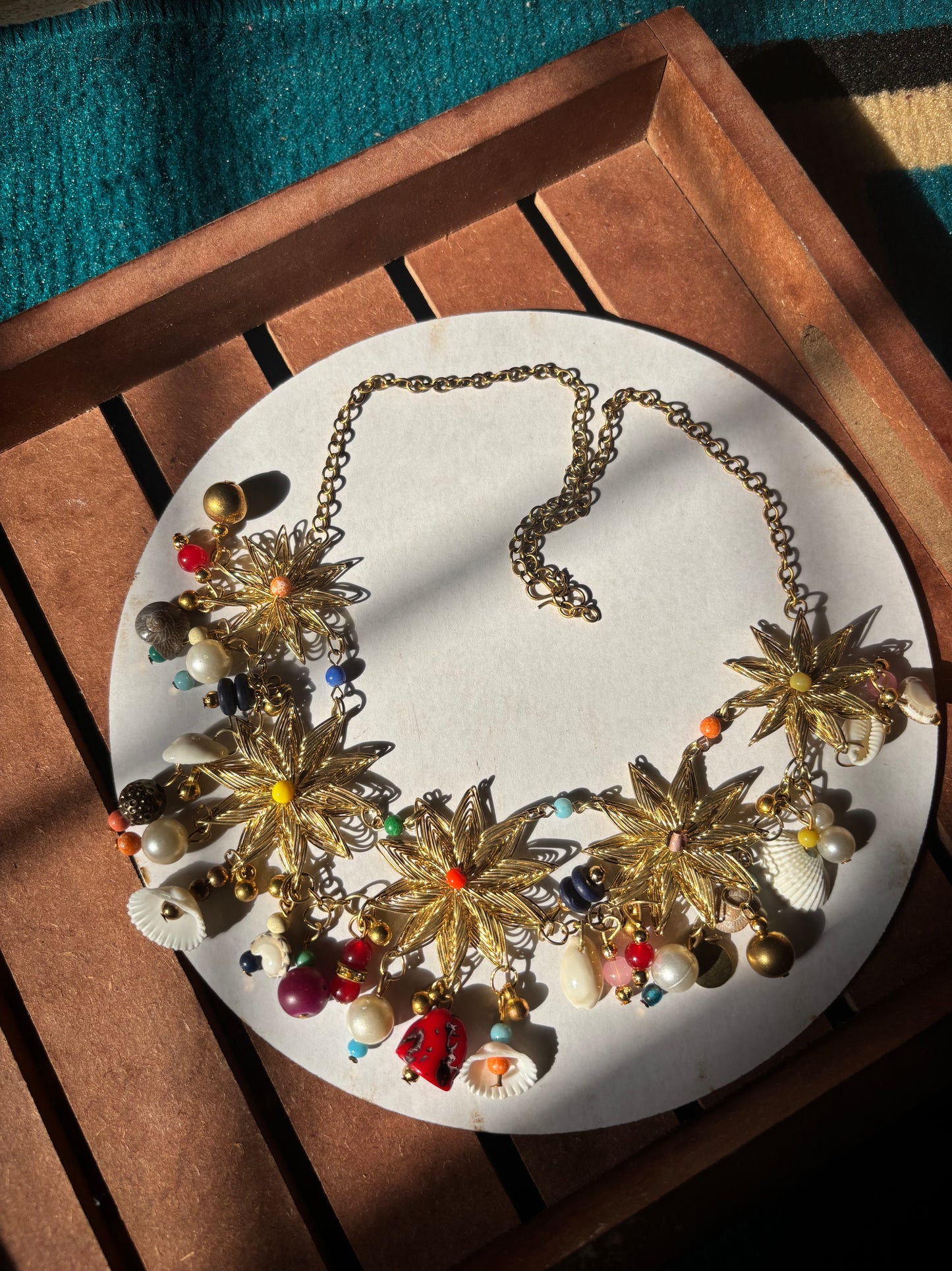 Coastal Charm (golden)