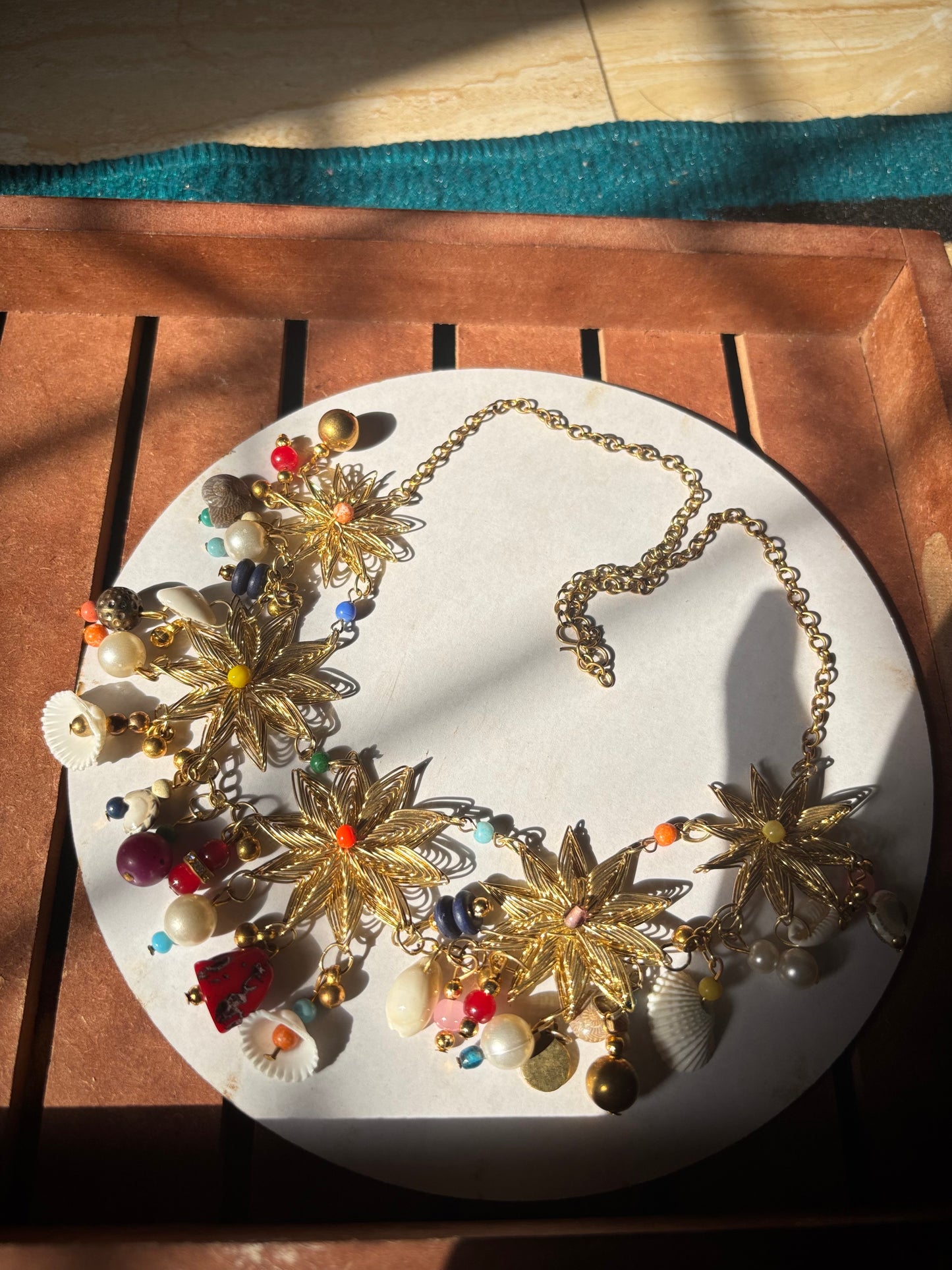 Coastal Charm (golden)