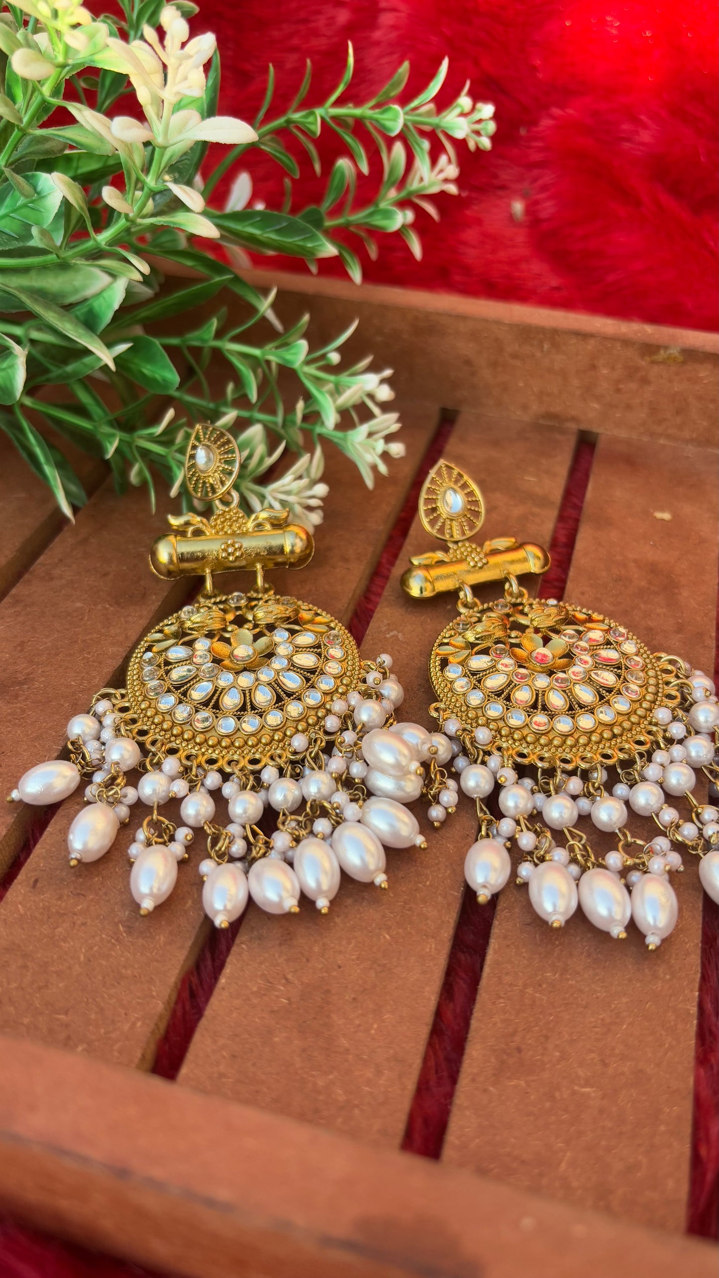 Maharani Pearl Earrings (white)