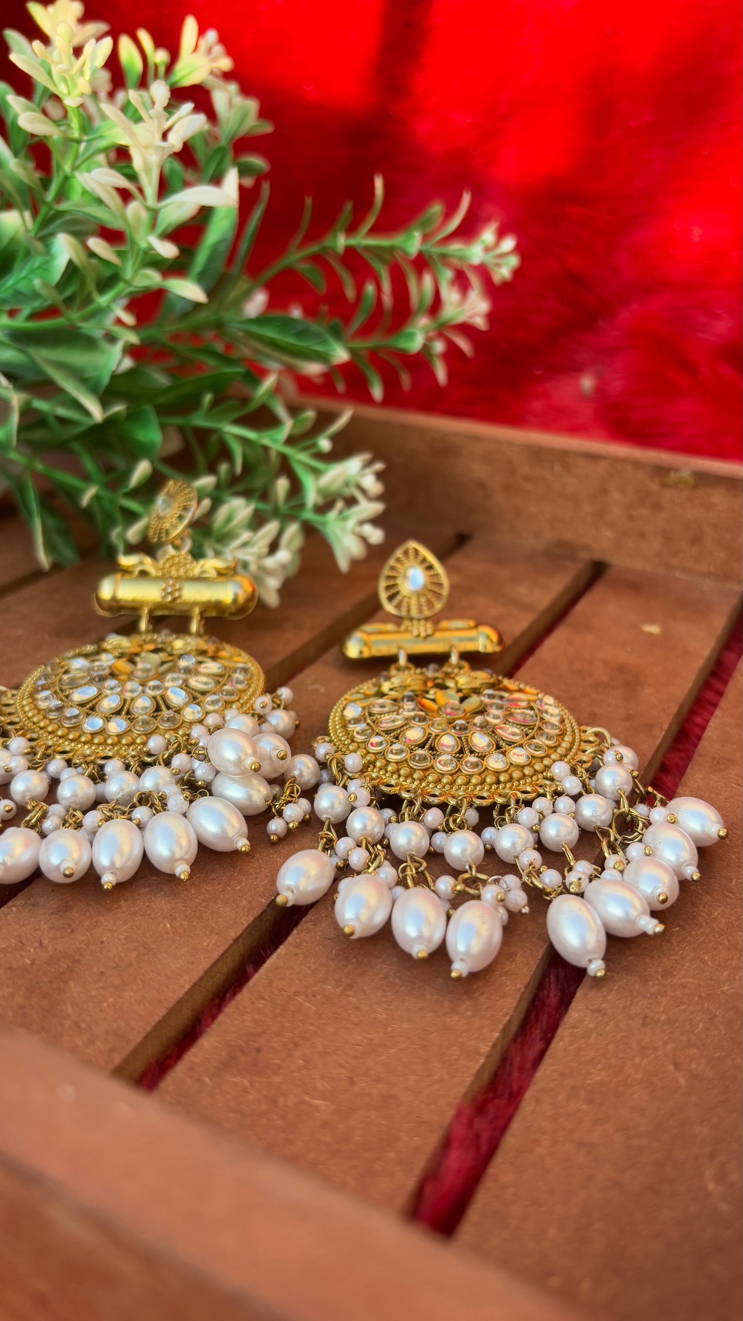 Maharani Pearl Earrings (white)