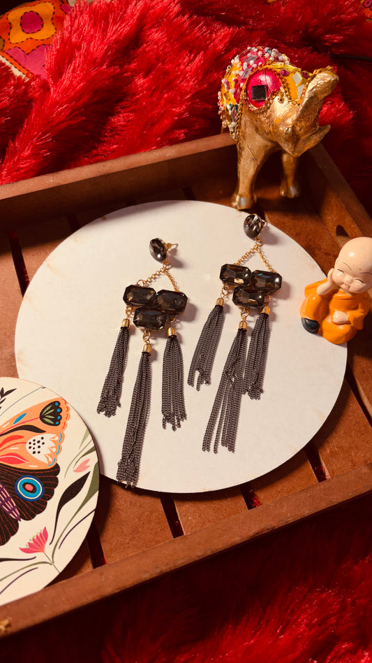 Jiya Earrings (Raven)