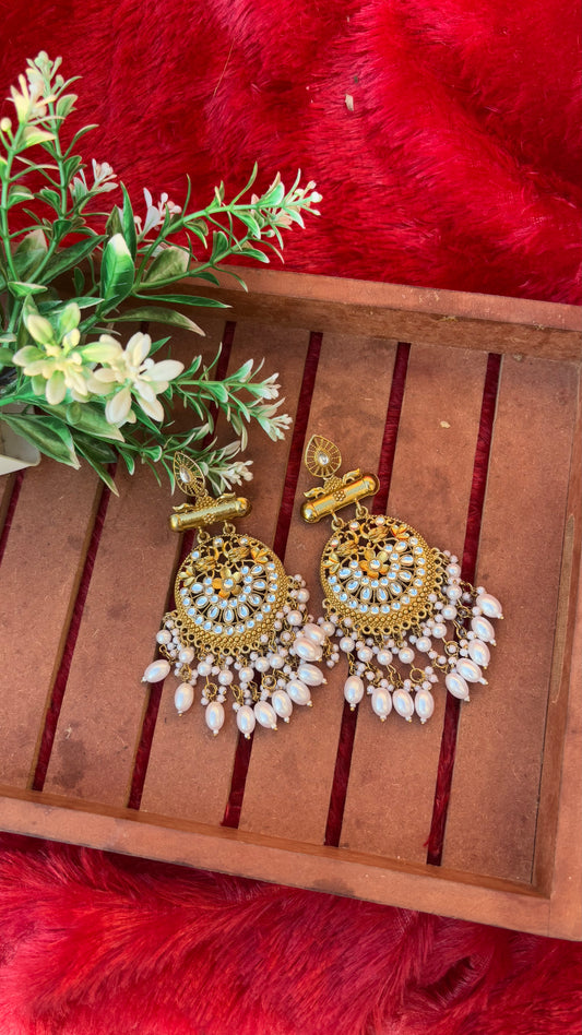 Maharani Pearl Earrings (white)